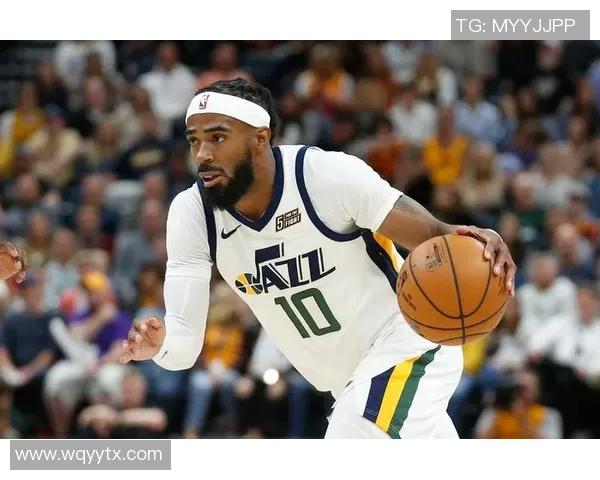 迈克康利的篮球传奇之路与职业生涯的辉煌成就探讨