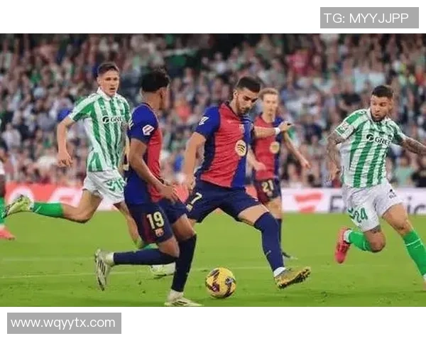 马拉加主场迎战拉斯,争夺西甲宝贵积分的激烈对决 马拉加主场迎战拉斯,争夺西甲宝贵积分的激烈对决